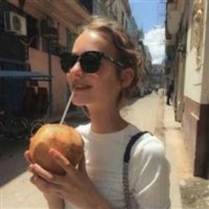 Meet your Posher, Angela